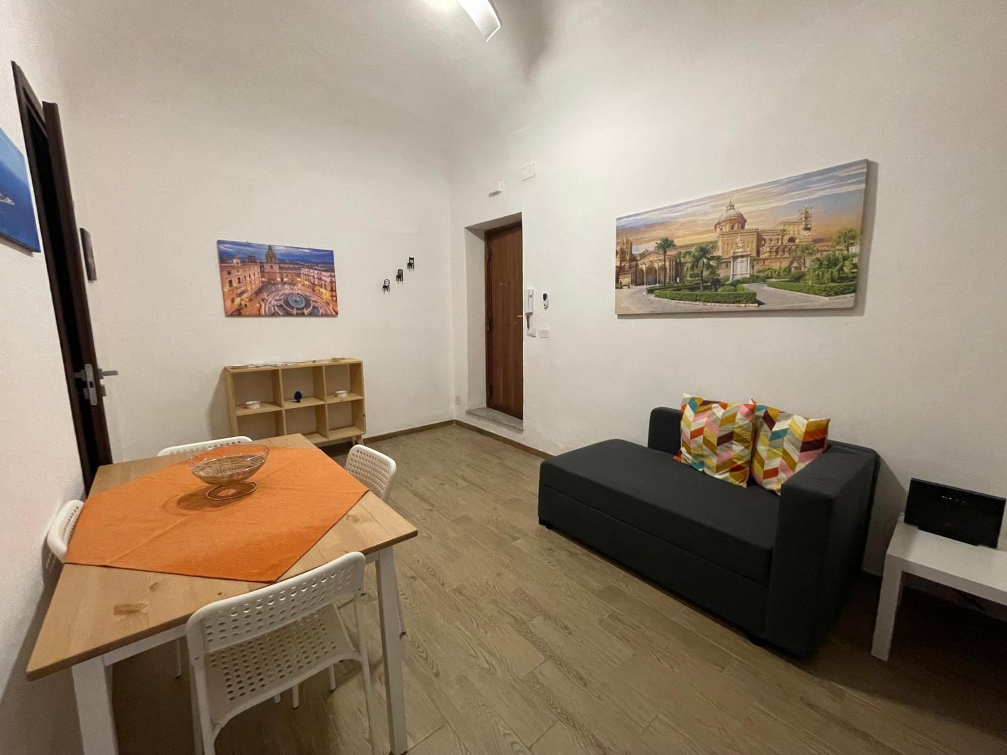 Le Colonne Del Massimo - Apartment In Front Of Massimo Theatre Palermo Exterior photo