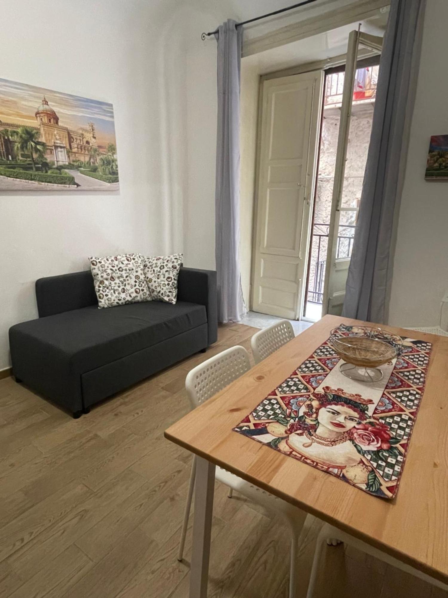 Le Colonne Del Massimo - Apartment In Front Of Massimo Theatre Palermo Exterior photo